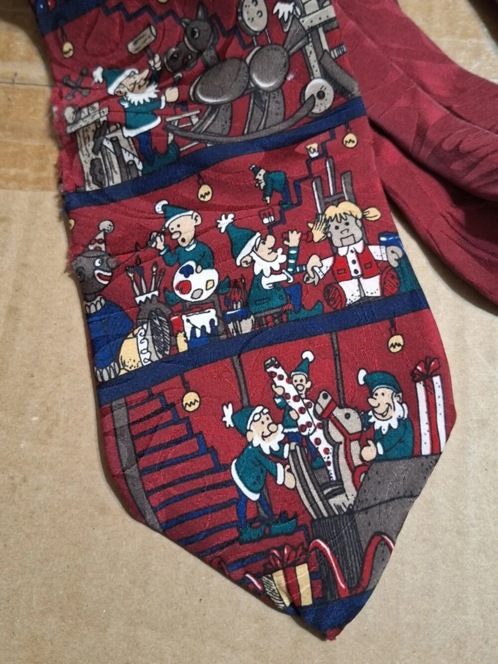 stuart hughes elf tie